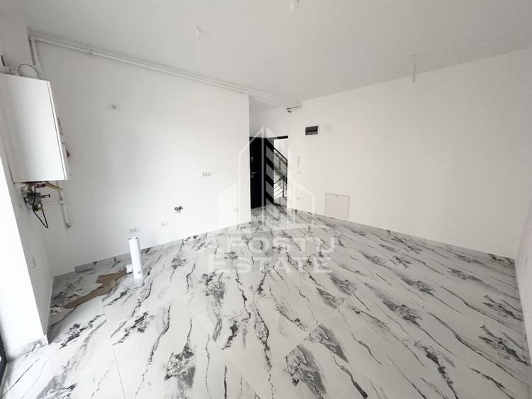 Apartament cu 1 camera bucatarie separata, disponibil imediat zona ESO - 4