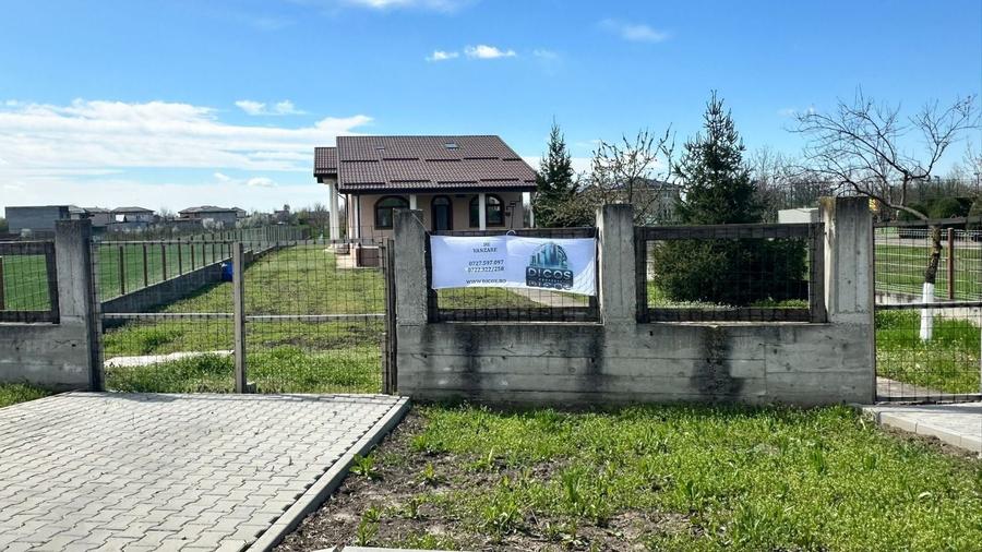 Vilă de vânzare 1500 mp teren - 1