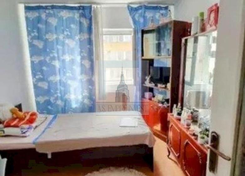 Ap 3 camere decomandat - zona Bartolomeu - 4