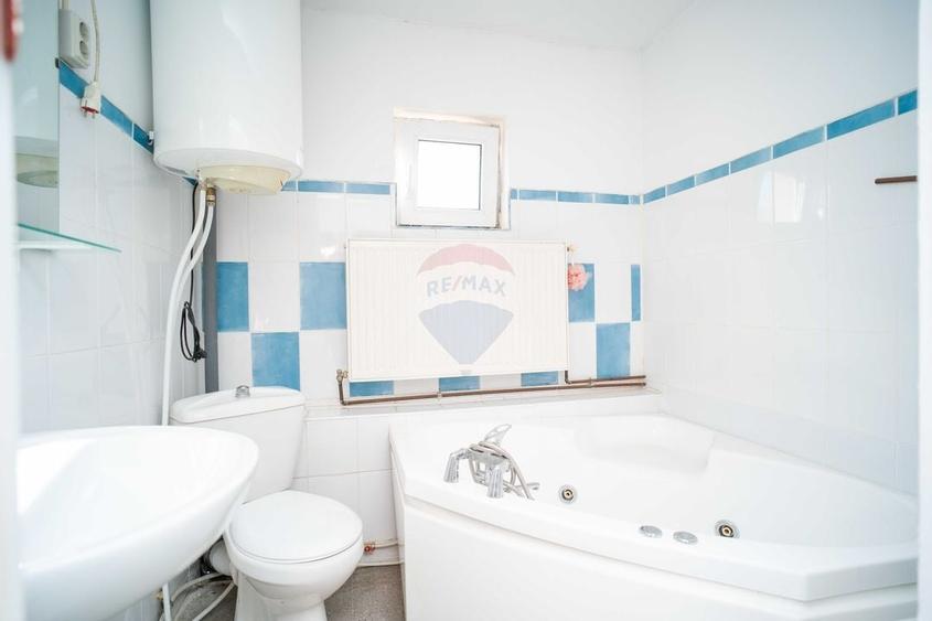 Casă / Vilă de vânzare 250mp, cu Teren 1560mp - Tomesti, Chicerea DN28 - 9