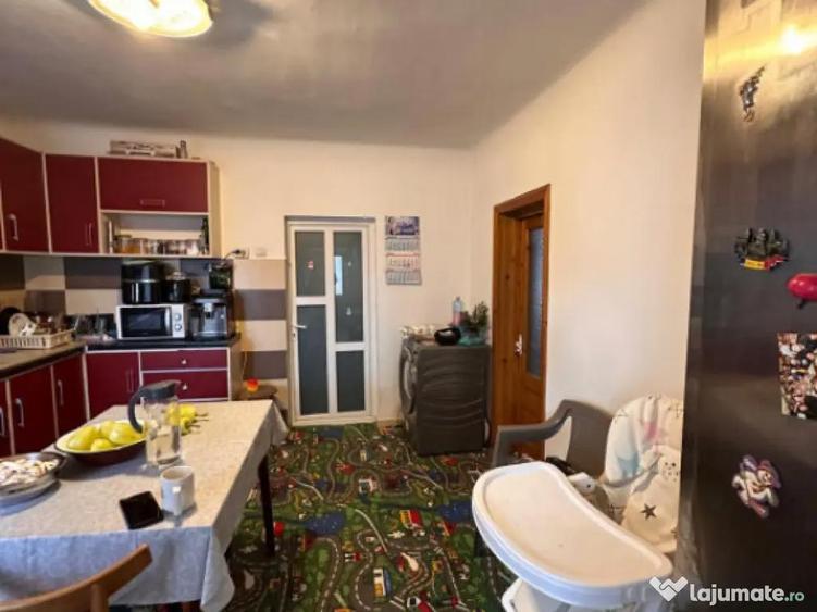 Casa de vanzare in zona Bratianu 4 camere, teren 200 - 3