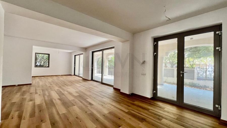 REV2001549 Vila Superba Teren 800 MP - 8