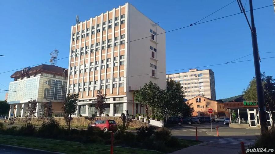 Cladire comerciala cu 4 etaje localizata pe bulevardul Republicii nr 17, Resita, Cara?-Severin - 5