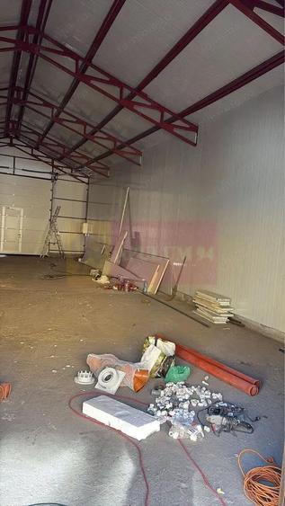 Hala cu cladire birou , curte 240 mp , acces TIR - spatiu firma - 5