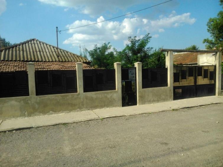 Casa de vânzare în Călărași  - 1