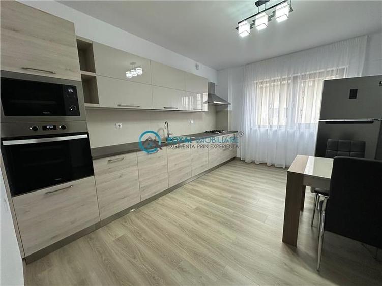 Royal Imobiliare - Inchiriere apartament 3 camere zona Albert - 12