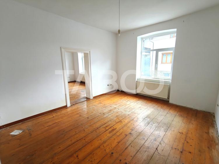 Spatiu de inchiriat in curte proprie - zona Lupeni - Comision 0 - 5