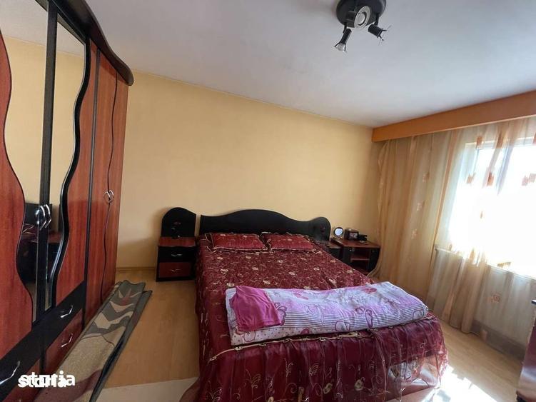 Casă cu 4 camere cu Teren 200 Mp în Rahova
