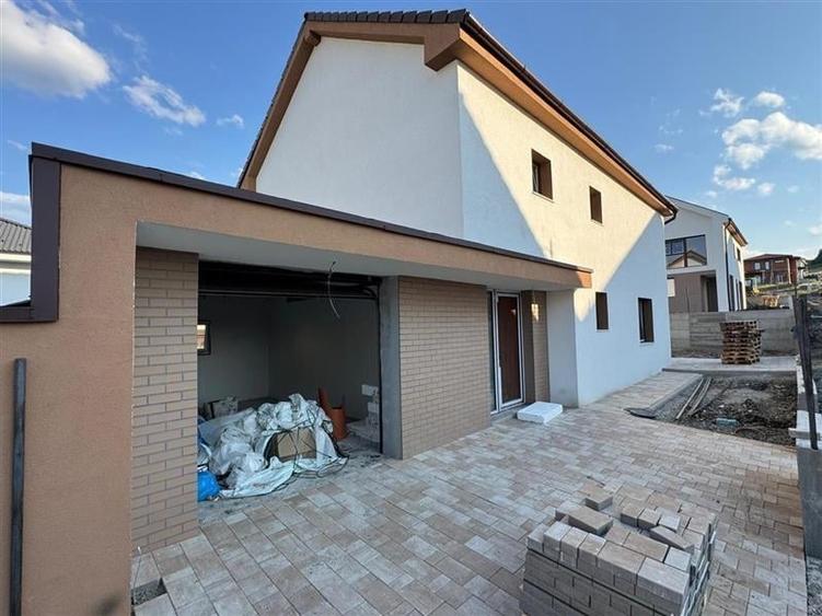 Casa Individuala + Garaj situata in Chinteni - 1