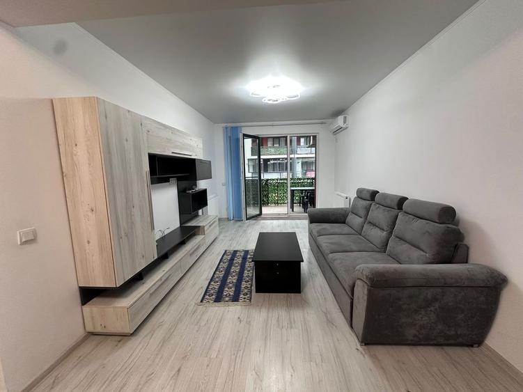 Apartament cu 2 camere decomandat în Titan