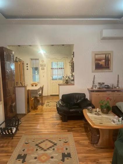 Vand casa cocheta , zona linistita , str.Xenopol - 1