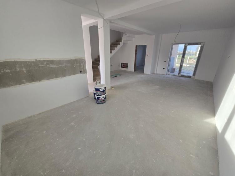 Duplex 4 camere | 2 băi | Moșnița Nouă - Calea Medveș Comision 0 - 3