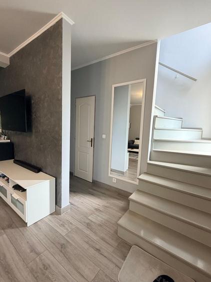 Casă cu 3 camere în Unirii