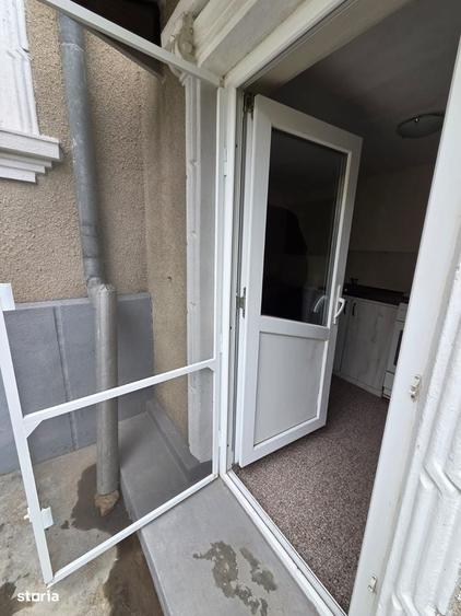 Casă cu 3 camere cu Teren 270 Mp în Central