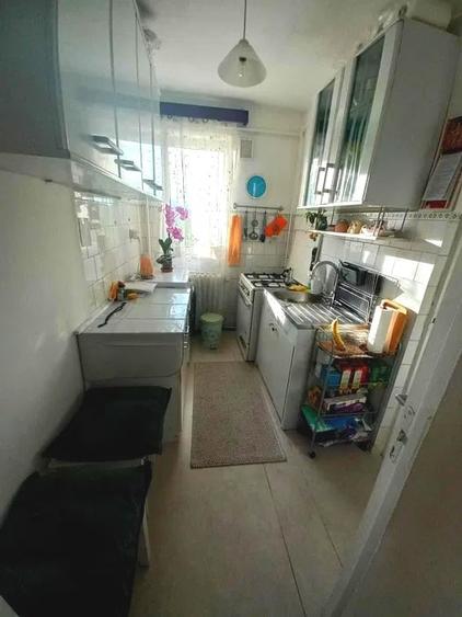 Apartament 2 camere decomandat-Podul de Piatra-bloc fara risc - 2