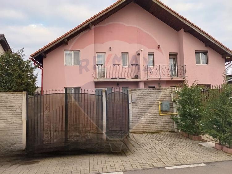 SE VINDE O SUPERBA VILA DUPLEX IN VIA CARMINA!! - 1