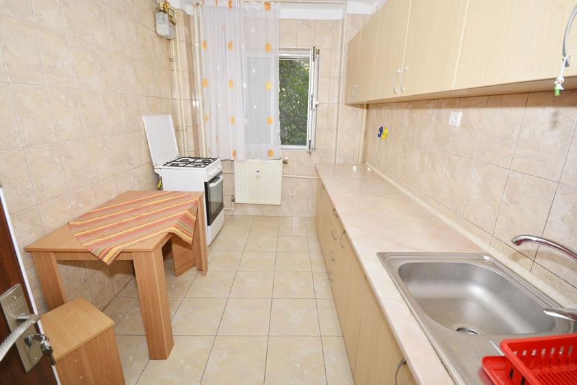 Proprietar 2 camere, Metrou Lujerului 2 minute, Et 4/10, decomandat - 3