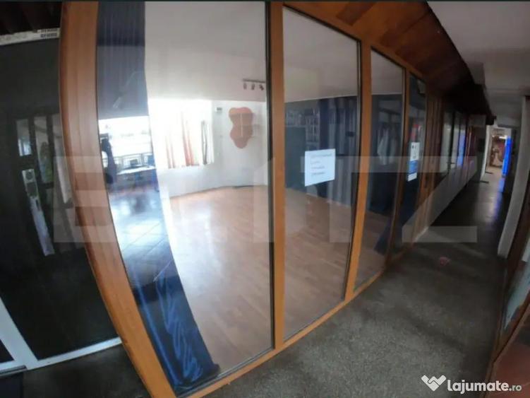 Spa?iu birouri 32 mp, ultracentral, etaj 1 Deva, dispon - 3