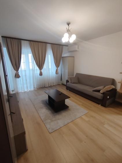 Studio 40 mp, Calea Vitan-5 minute de Metrou Mihai Bravu, mobilata, renovata. - 2