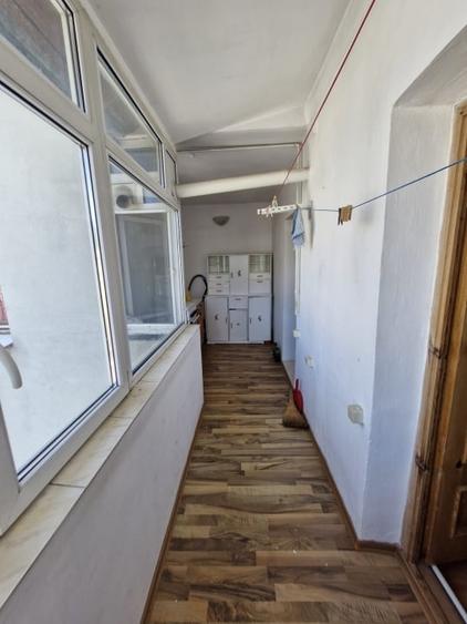 Apartament 3 camere - Comanesti, central. - 11