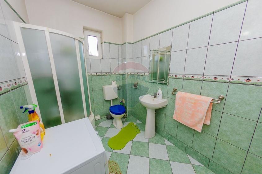 Proprietate rezidentiala de vanzare la 2 pasi de Parcul Regina Maria - 8