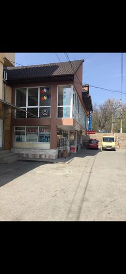 De inchiriat spatiu comercial in piata centrala din Tg jiu parter 32mp - 4