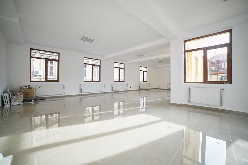 PREȚ REDUS CU 60.000 EURO - Cladire lângă Teatrul de Stat - 6