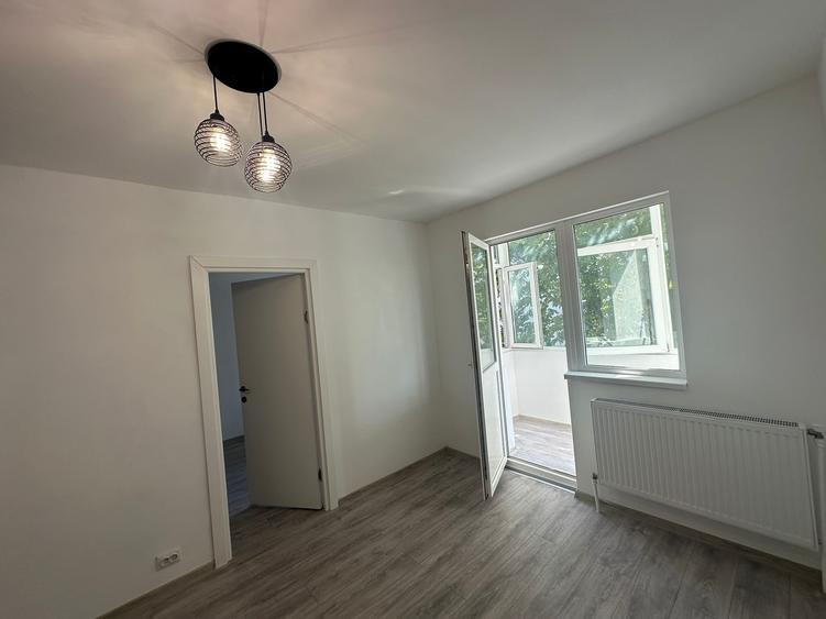 Exclusivitate ! Apartament 3 camere - Casa de Cultura - 93.000 euro  PRET FIX ! - 2