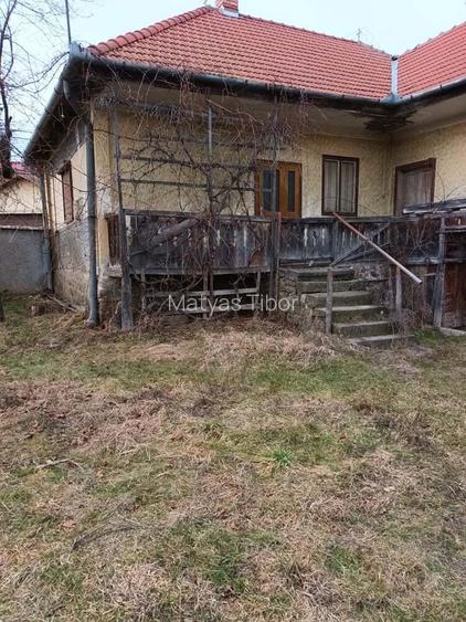 Casa cu teren de vanzare Casa cu teren de vanzare