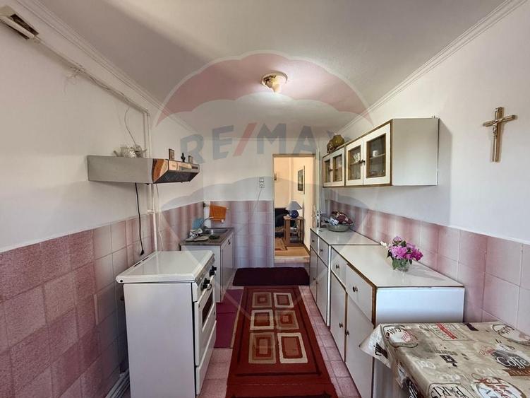 Casa de vanzare in Bacau - Cartier Bistrita Lac, benzinaria Socar - 8