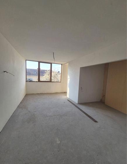 Garaoniera de vanzare - 1