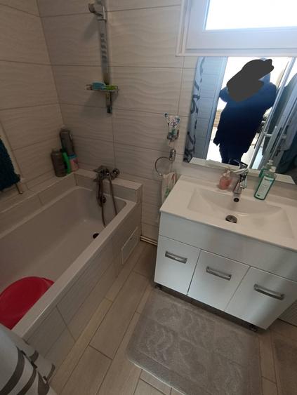 Casă individuală cu 6 camere cu Canalizare în Chichiș