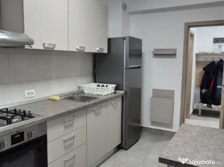 Garsoniera zona Coresi - 1