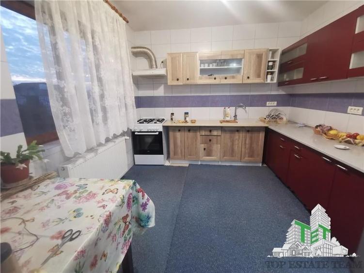 Vila 5 camere regie proprie cu gradina/garaj in Bacu (Joita) - 2