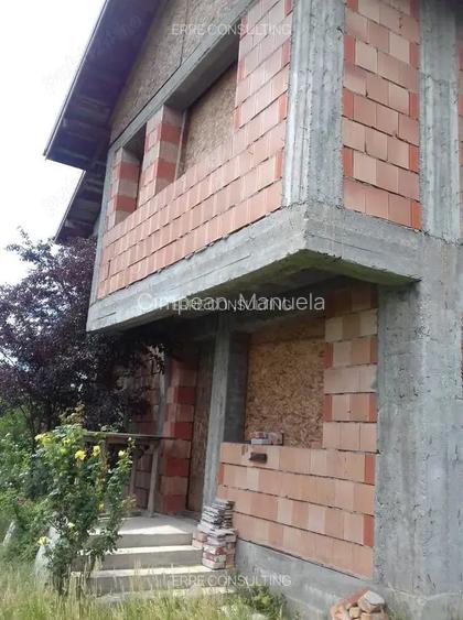 Casa situata in carttierul rezidential Domnesti