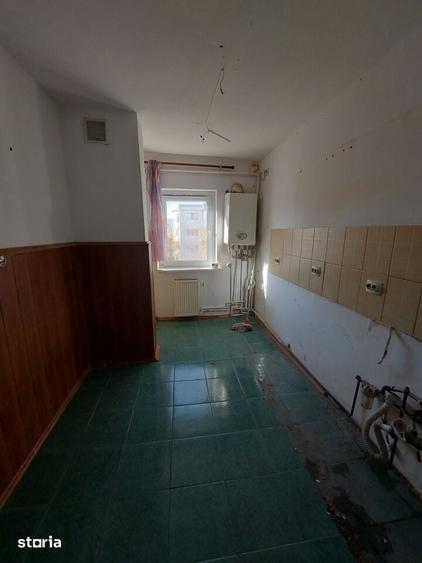 Apartament cu 3 camere în Calea București