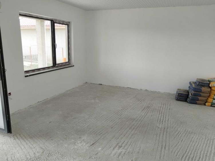 Casă cu 3 camere în Central
