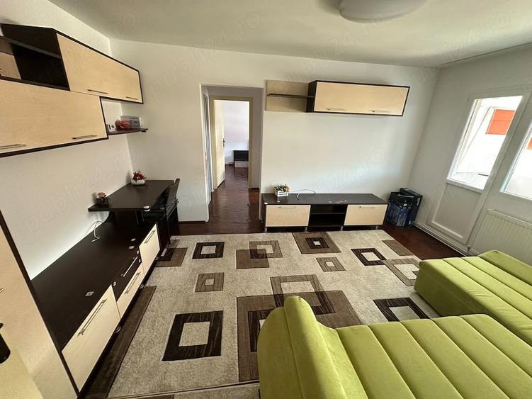 Apartament cu 2 camere semidecomandat, mobilat în Central