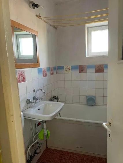 Garsonieră semidecomandată, mobilată în Gruia