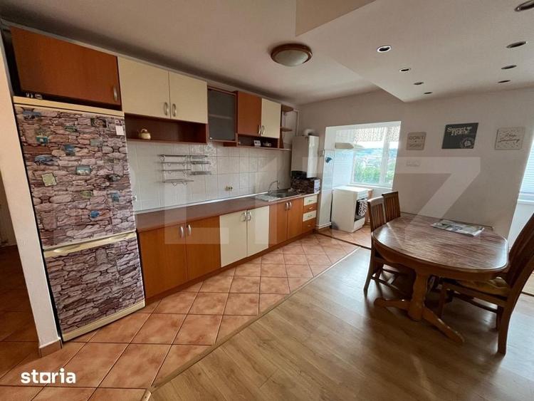 Apartament cu 3 camere decomandat în Central