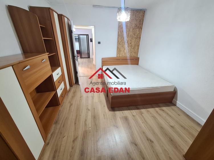 Apartament cu 3 camere decomandat în Câmpina