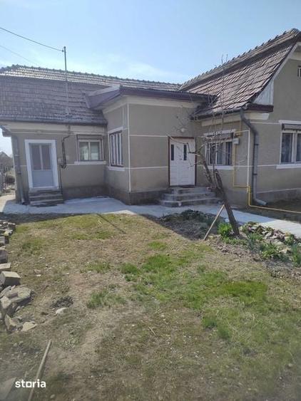Casă cu 2 camere cu Teren 100 Mp în Central