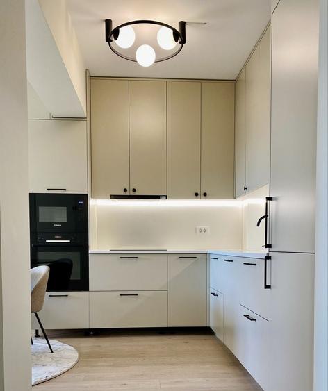 Apartament cu 3 camere decomandat în Exterior Vest
