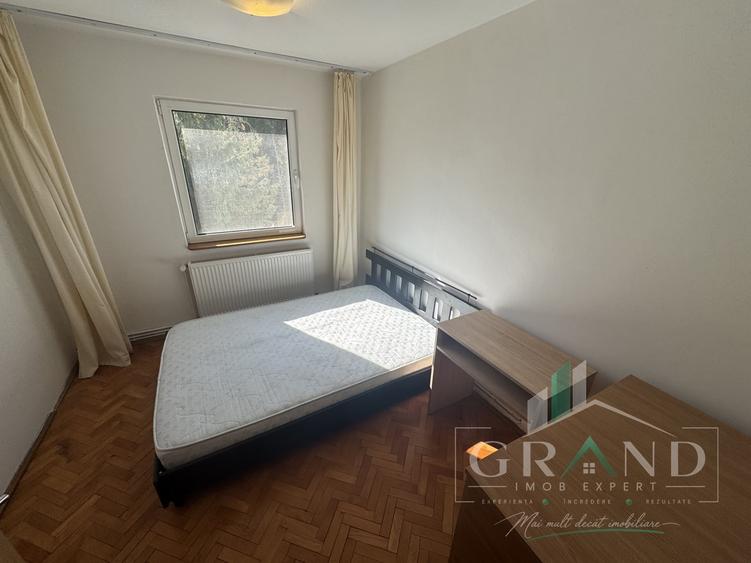 Apartament cu 3 camere semidecomandat, mobilat în Gheorgheni