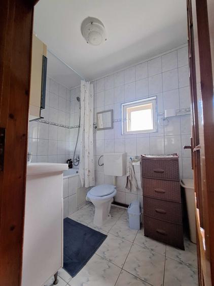 Casă cu 3 camere decomandat în Sud