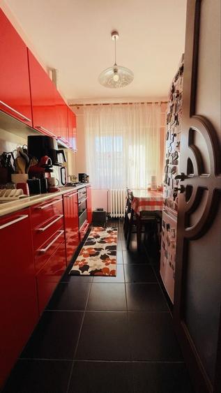 Apartament cu 2 camere decomandat în Galata