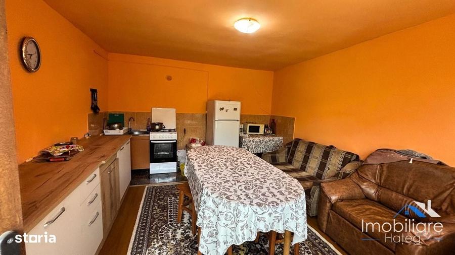 Casă cu 3 camere în Petros