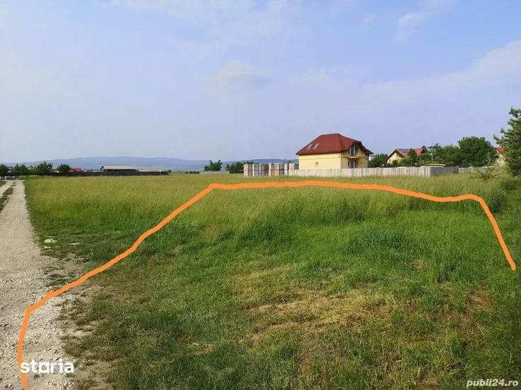Teren de 1000 mp, în Bod
