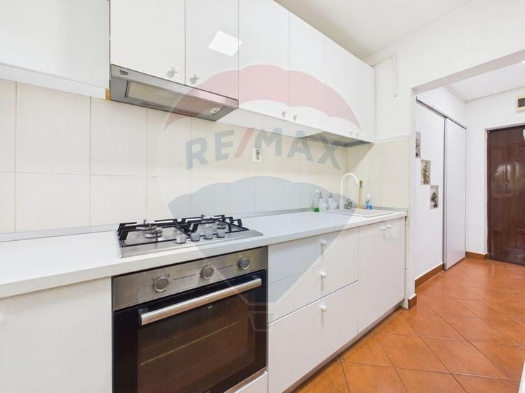 Apartament cu 2 camere semidecomandat, mobilat în Titan
