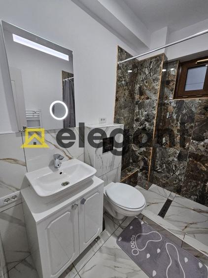 Casă individuală cu 7 camere cu Canalizare în Titulescu